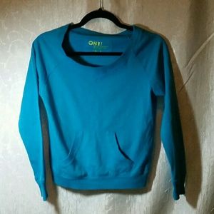 Lightweight sweathirt